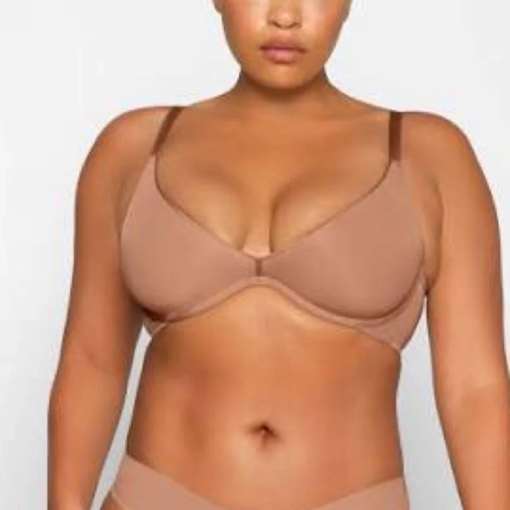 NWT Skims Weightless Scoop Bra Sienna, 32C - Picture 3 of 10